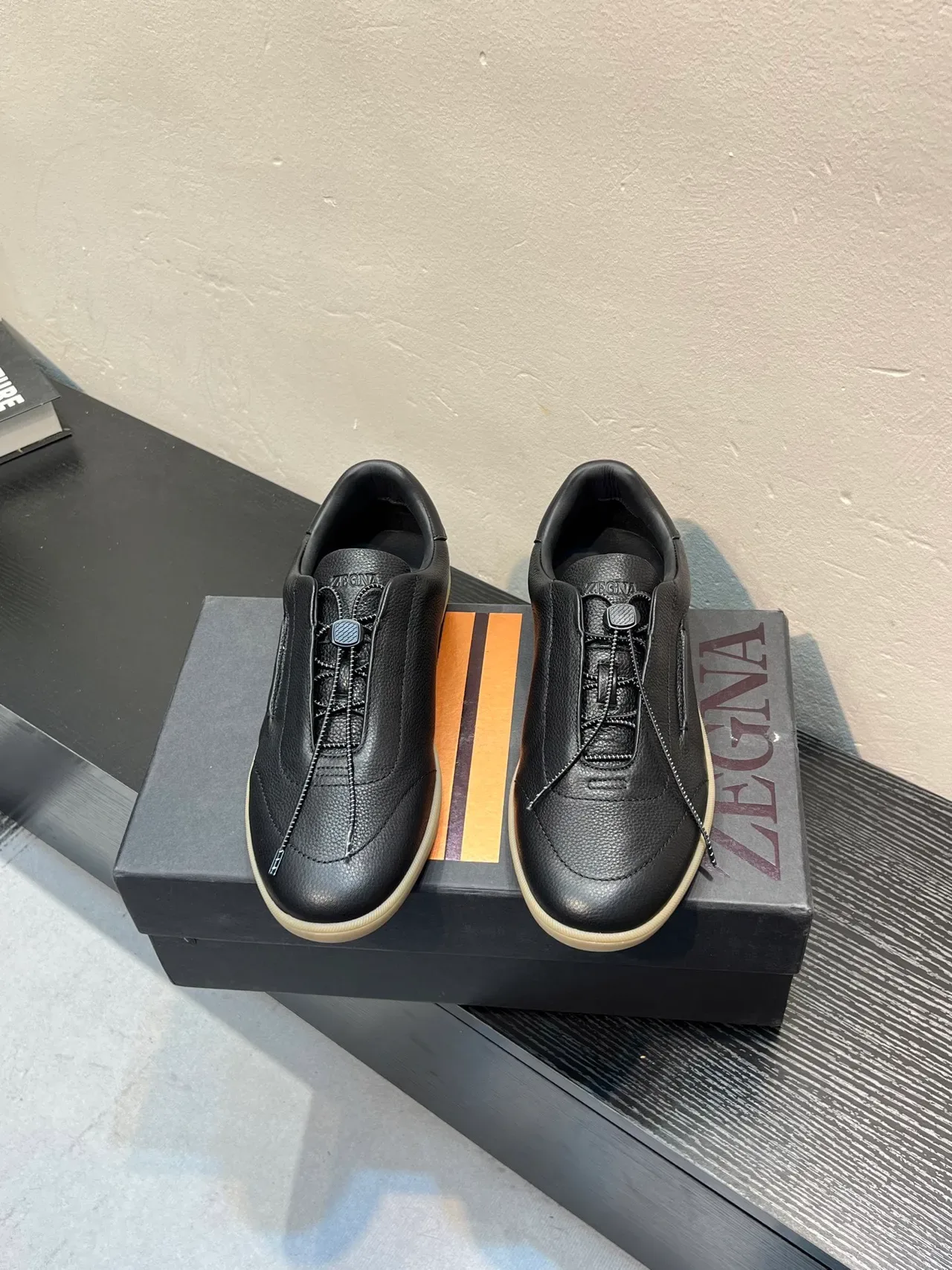 Zegna Noir cuir pebbled sans lacets Toggle sneaker lifestyle 2