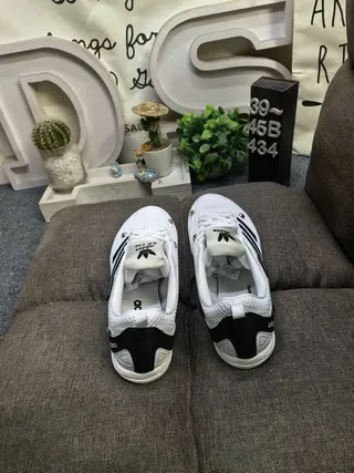 Adidas adizero Baskets Lifestyle en Maille Légère 8