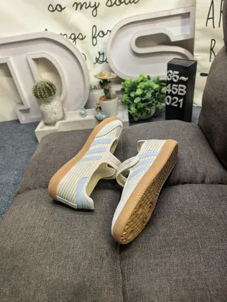 Adidas 米色棕色 无带 玛丽珍 系带 麂皮鞋面 生活方式运动鞋 6