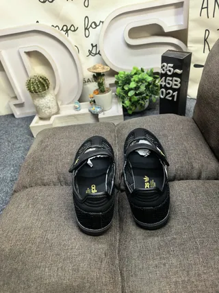 Adidas 米色棕色 无带 玛丽珍 系带 麂皮鞋面 生活方式运动鞋 18