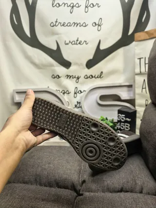Adidas 米色棕色 无带 玛丽珍 系带 麂皮鞋面 生活方式运动鞋 24