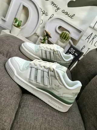 Adidas Beige Green Low-Top Padded Collar Lifestyle Sneakers 7
