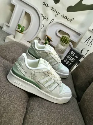 Adidas Beige Green Low-Top Padded Collar Lifestyle Sneakers 9