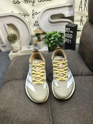 Adidas Beige White Low-Profile Mesh-and-Synthetic Upper Running Shoes 10
