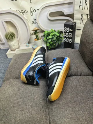 Adidas Black Blue Low-Top Leather Upper Lifestyle Sneakers 6