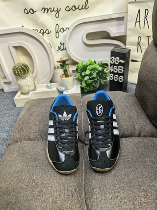 Adidas Black Blue Low-Top Leather Upper Lifestyle Sneakers 10