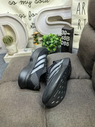 Adidas Black Silver Low-Top Platform Sole Lifestyle Sneakers 6