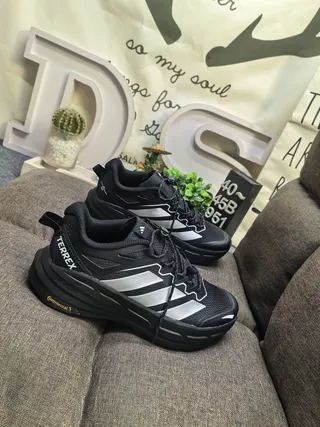 Adidas Black White Mesh And Synthetic Upper Silver Three-Stripe Overlay Lifestyle Sneakers 9