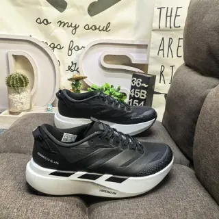 Adidas Chaussures de course en maille et synthétique noir blanc semelle intermédiaire sculptée épaisse