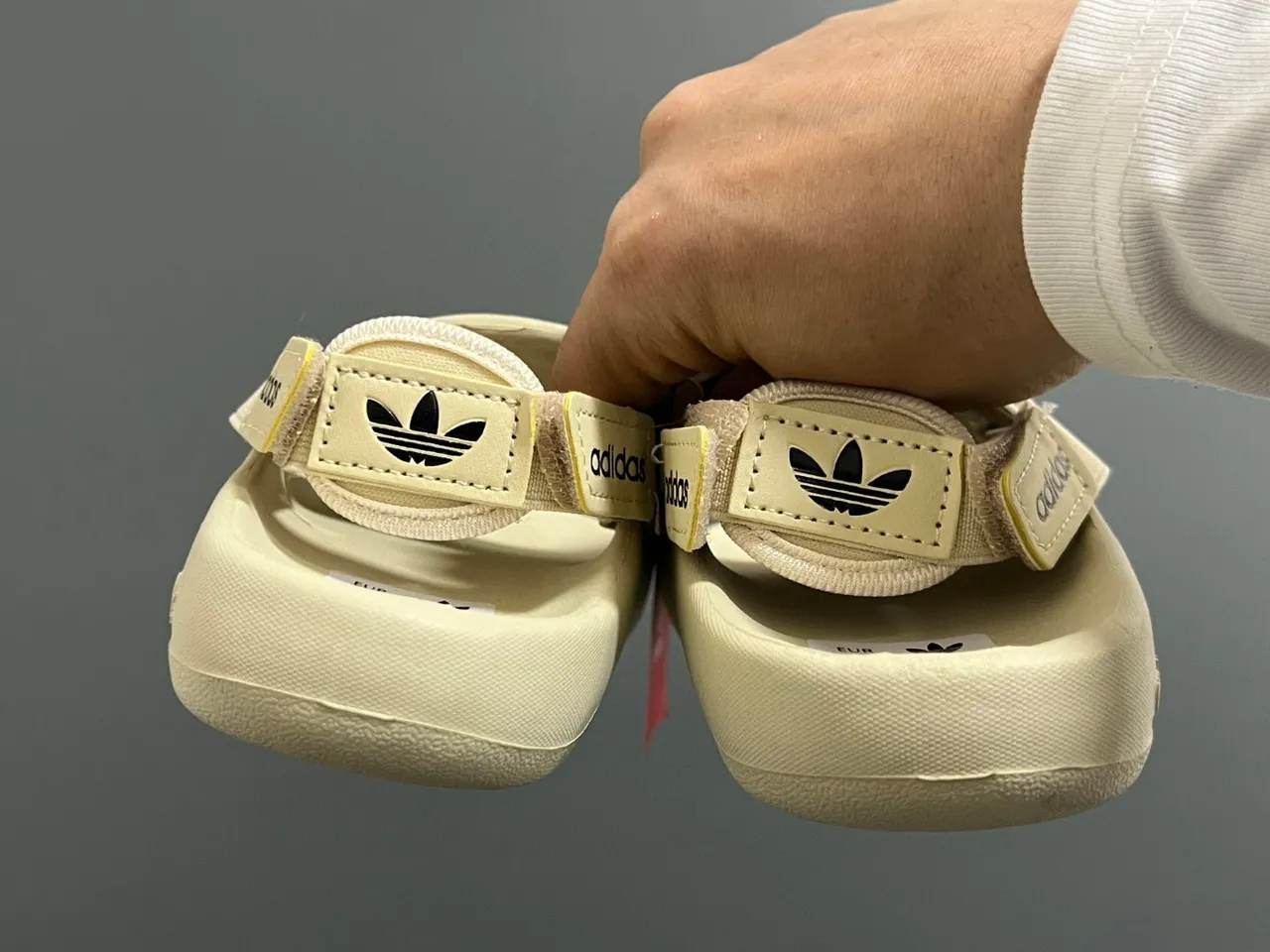 Adidas Bleu Noir Construction EVA Moulée Sangle Unique Large d'Avant-Pied Sandales Casuales 14