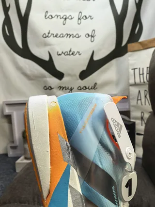Adidas Zapatillas de running azul naranja silueta de carreras simplificada malla superior ingenieril 3