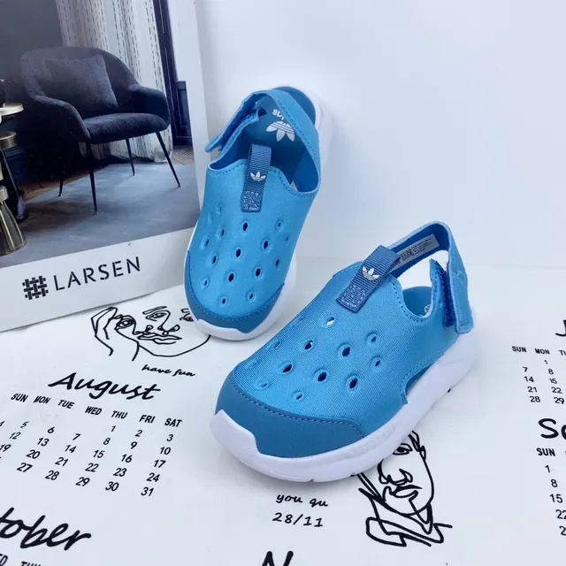 Adidas Blue White Perforated Mesh Upper T-Strap Closure Casual Sandals 6