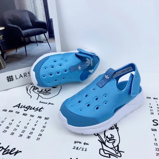 Adidas Blue White Perforated Mesh Upper T-Strap Closure Casual Sandals 7
