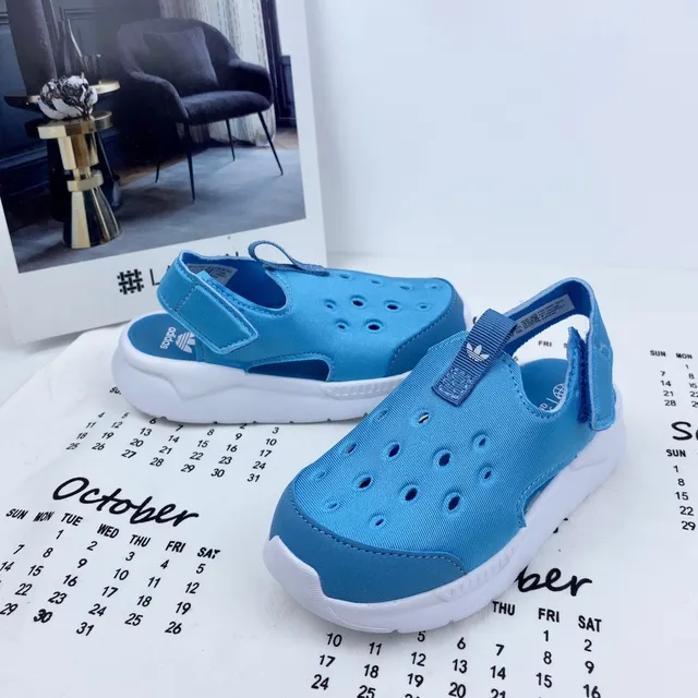 Adidas Blue White Perforated Mesh Upper T-Strap Closure Casual Sandals 12