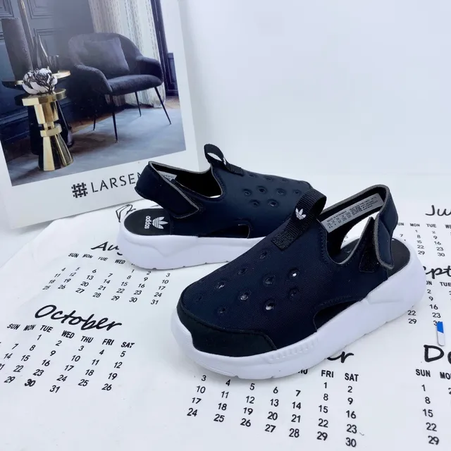 Adidas Blue White Perforated Mesh Upper T-Strap Closure Casual Sandals 21