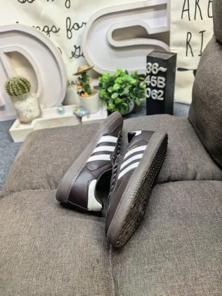 Adidas Brown White Low-Top Leather Upper Lifestyle Sneakers 6