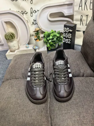 Adidas Brown White Low-Top Leather Upper Lifestyle Sneakers 10