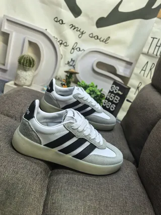 Adidas Burgundy Gray Low-Top Three-Stripe Side Panel Lifestyle Sneakers 9
