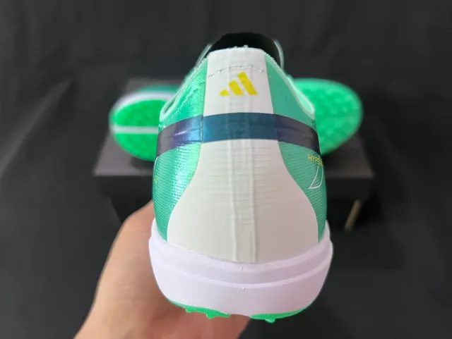 Adidas F50 绿色黑色 Low-Cut Synthetic Upper Sprintweb Cage Construction 草地足球鞋 3