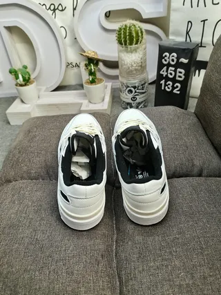 Adidas Forum White Black Low-Top Leather Upper Lifestyle Sneakers 8