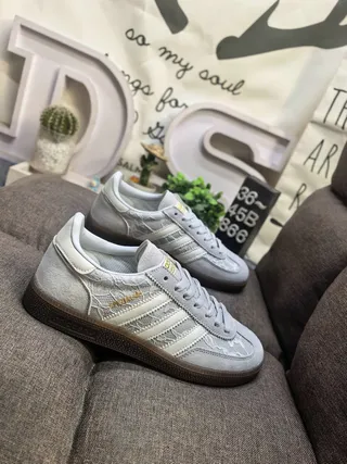 Adidas Gray Beige Low-Top Suede Upper Lifestyle Sneakers 9