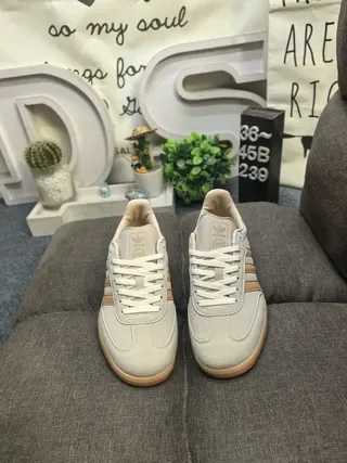 Adidas Gray Beige Low-Top Suede Upper Lifestyle Sneakers 10