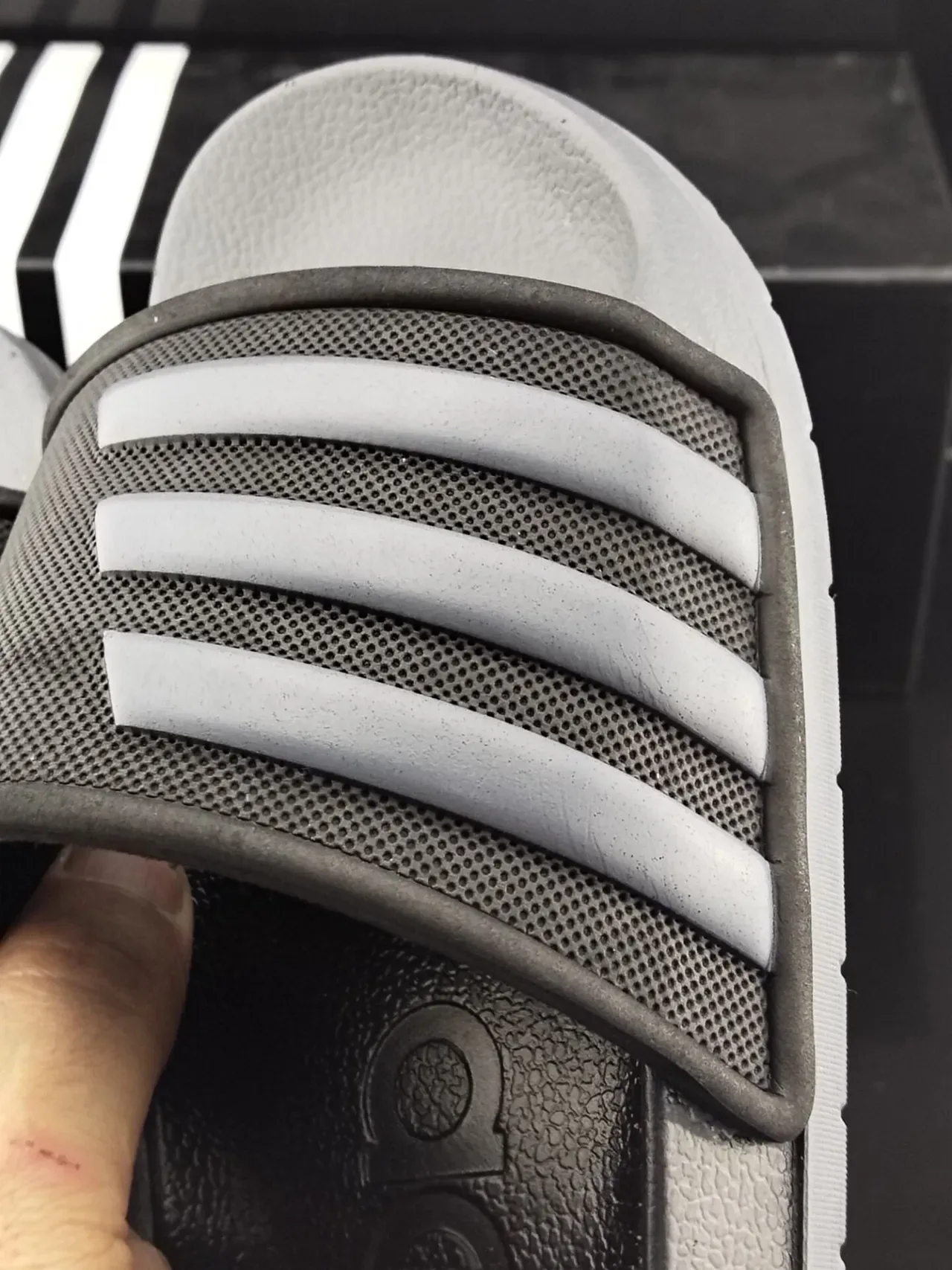Adidas Gris Noir Semelle Moldée EVA Bride Malla Perforée Pantoufles 6