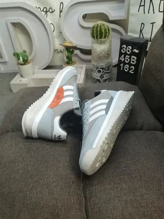 Adidas Cinza e Branco Retro Runner Silhouette Suede e Sintético Superior Lifestyle Sneakers 6