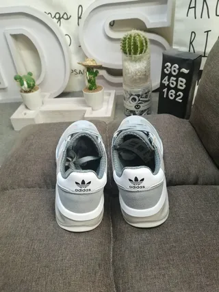 Adidas Cinza e Branco Retro Runner Silhouette Suede e Sintético Superior Lifestyle Sneakers 8