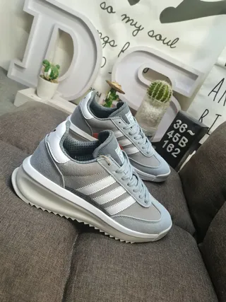 Adidas Cinza e Branco Retro Runner Silhouette Suede e Sintético Superior Lifestyle Sneakers 9