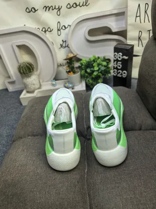 Adidas Green White Knit Upper Sculpted Foam Midsole Running Shoes 8