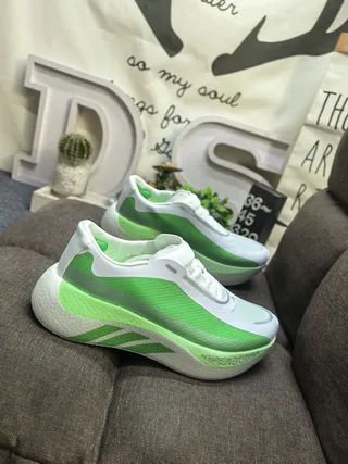 Adidas Green White Knit Upper Sculpted Foam Midsole Running Shoes 9