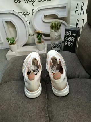 Adidas Lightstrike Pro White and Beige Running Shoes 8