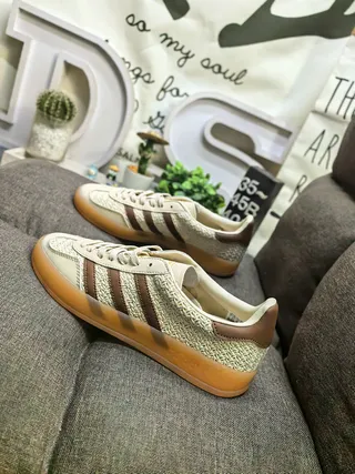 Adidas Pink Beige Suede Upper Three-Stripe Side Panel Lifestyle Sneakers 17