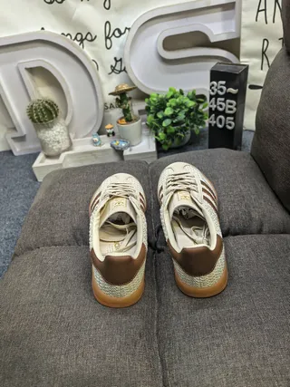 Adidas Pink Beige Suede Upper Three-Stripe Side Panel Lifestyle Sneakers 18