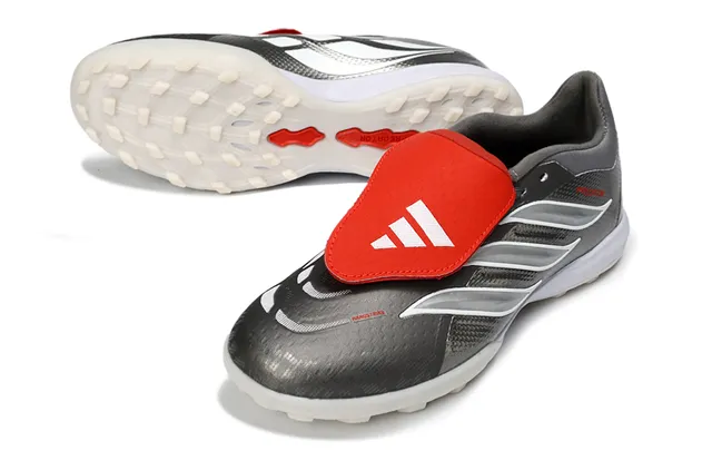 Adidas Predator Gris Rojo Sin cordones Cierre de correa Plateado metálico Superior texturizado Césped Zapatos de fútbol 5