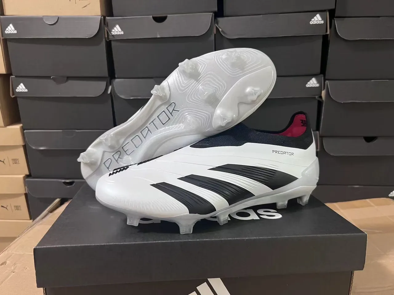 Adidas Predator Blanc Noir Rouge Chaussures de football terrain ferme 9