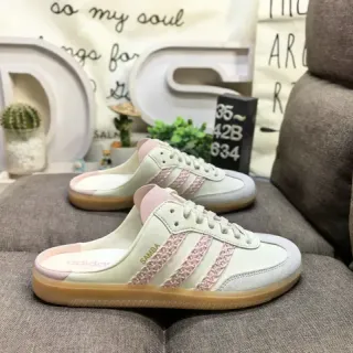 Adidas Samba ऑफ-व्हाइट पिंक बुनी पट्टी बैकलेस म्यूल लोफर्स