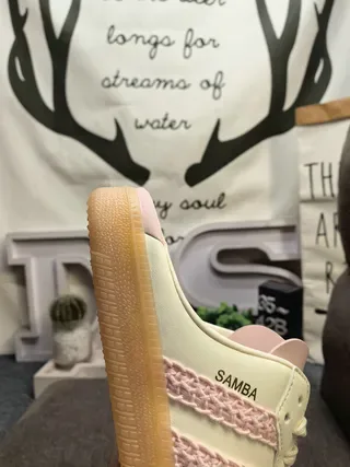 Adidas Samba ऑफ-व्हाइट पिंक बुनी पट्टी बैकलेस म्यूल लोफर्स 3