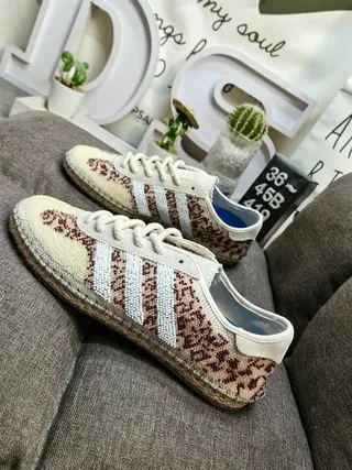 Adidas Samba Beige Brown Woven Leopard-Pattern Upper Three-Stripe Side Panel Lifestyle Sneakers 7