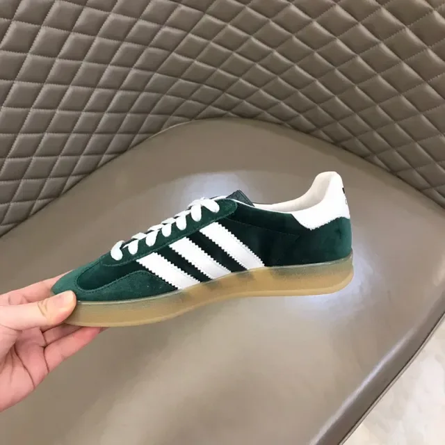 Adidas Samba OG Green and White Lifestyle Sneakers 3