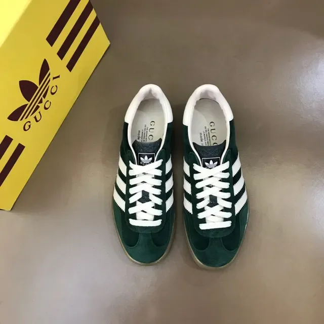 Adidas Samba OG Green and White Lifestyle Sneakers 9