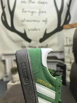 Adidas Samba OG Green and White Lifestyle Sneakers 3