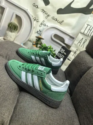 Adidas Samba OG Green and White Lifestyle Sneakers 7