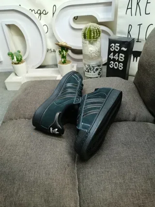 Adidas Superstar गहरे हरे सूडे लाइफस्टाइल स्नीकर 6