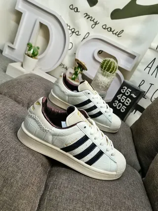 Adidas Superstar White Navy Shell-Toe Three-Stripe Lifestyle Sneakers 9