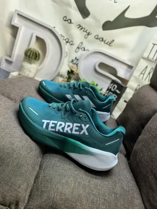Adidas TERREX Light Blue and Neon Green Lifestyle Sneakers 7