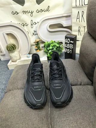 Adidas Ultraboost Unicolore Chaussures de course noires 10