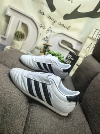 Adidas Branco Preto Sem Cadarços Cinto Velcro Acolchoado Couro Superior Sapatos de Futebol Indoor 7