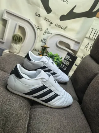 Adidas Branco Preto Sem Cadarços Cinto Velcro Acolchoado Couro Superior Sapatos de Futebol Indoor 9